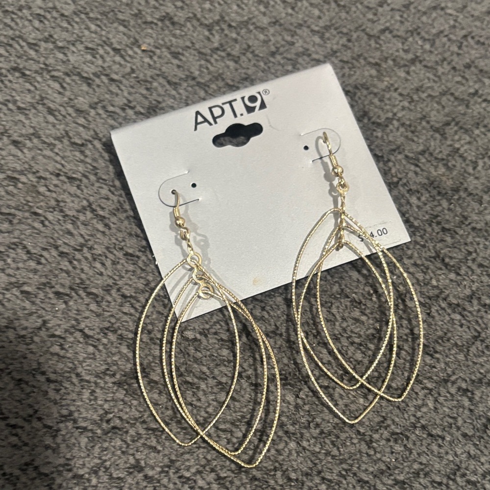 ⭐️2/$10 - earrings